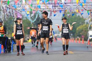 BIB: 483, 40420, 045132
                            <button type="button" onclick="openModal(9919607)" class="btn btn-primary btn-sm float-right btn-popup" data-toggle="modal" data-target=".modal-high-quality">
                        <i class="fas fa-shopping-cart"></i> Add to Cart
                    </button>
                                            <button type="button" onclick="isThisMe(9919607, true)" class="btn btn-success btn-sm float-right btn-popup btn-isme hidden" data-toggle="tooltip" data-placement="bottom" title="นี่คือรูปของคุณใช่ไหม คลิกที่นี่เพื่อเอาเข้าอัลบั้ม">
                        <i class="fas fa-plus"></i> Add to album
                    </button>
                    <button type="button" onclick="isThisMe(9919607, false)" class="btn btn-warning btn-sm float-right btn-popup btn-isnotme hidden">
                        <i class="fas fa-ban"></i> Remove from album
                    </button>